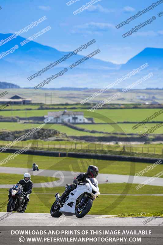 anglesey no limits trackday;anglesey photographs;anglesey trackday photographs;enduro digital images;event digital images;eventdigitalimages;no limits trackdays;peter wileman photography;racing digital images;trac mon;trackday digital images;trackday photos;ty croes